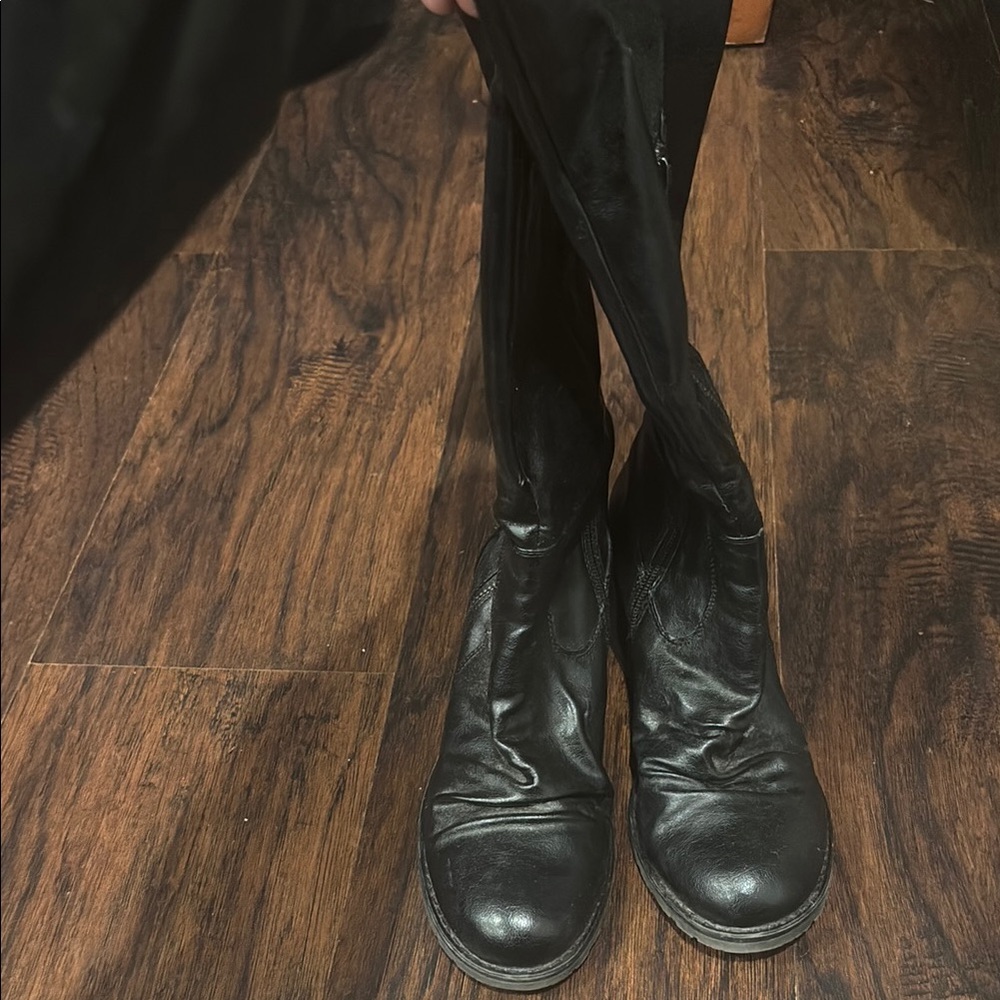 Women’s Black Leather Boots 7.5